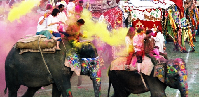 FESTIVAL DE COLORES HOLI